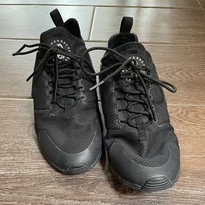 NIKE Air Huarache sneakers